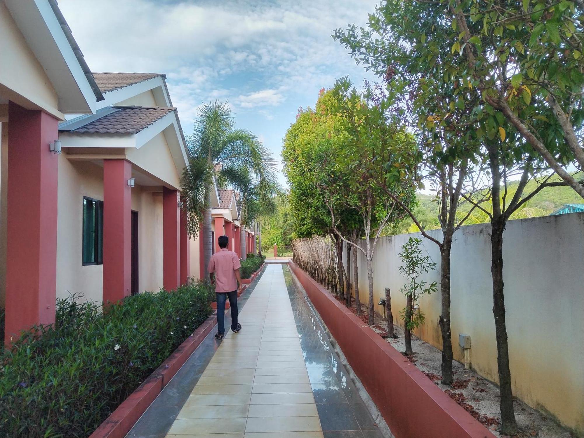 Nahdhoh Langkawi Resort Pantai Cenang  Buitenkant foto